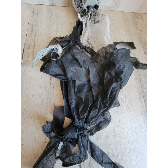 Skeleton AS IS Grim reaper hanging Halloween home decor prop - Picture 2 of 9
